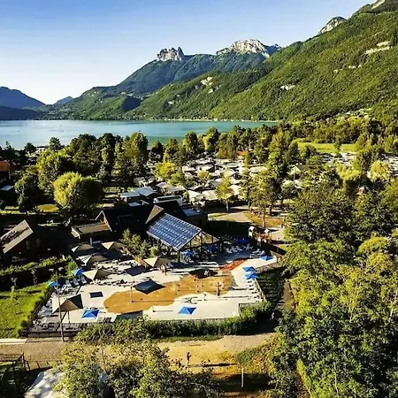 Au Bord Du D'annecy Chalet