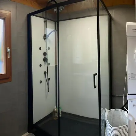 Au Bord Du D'annecy Chalet *